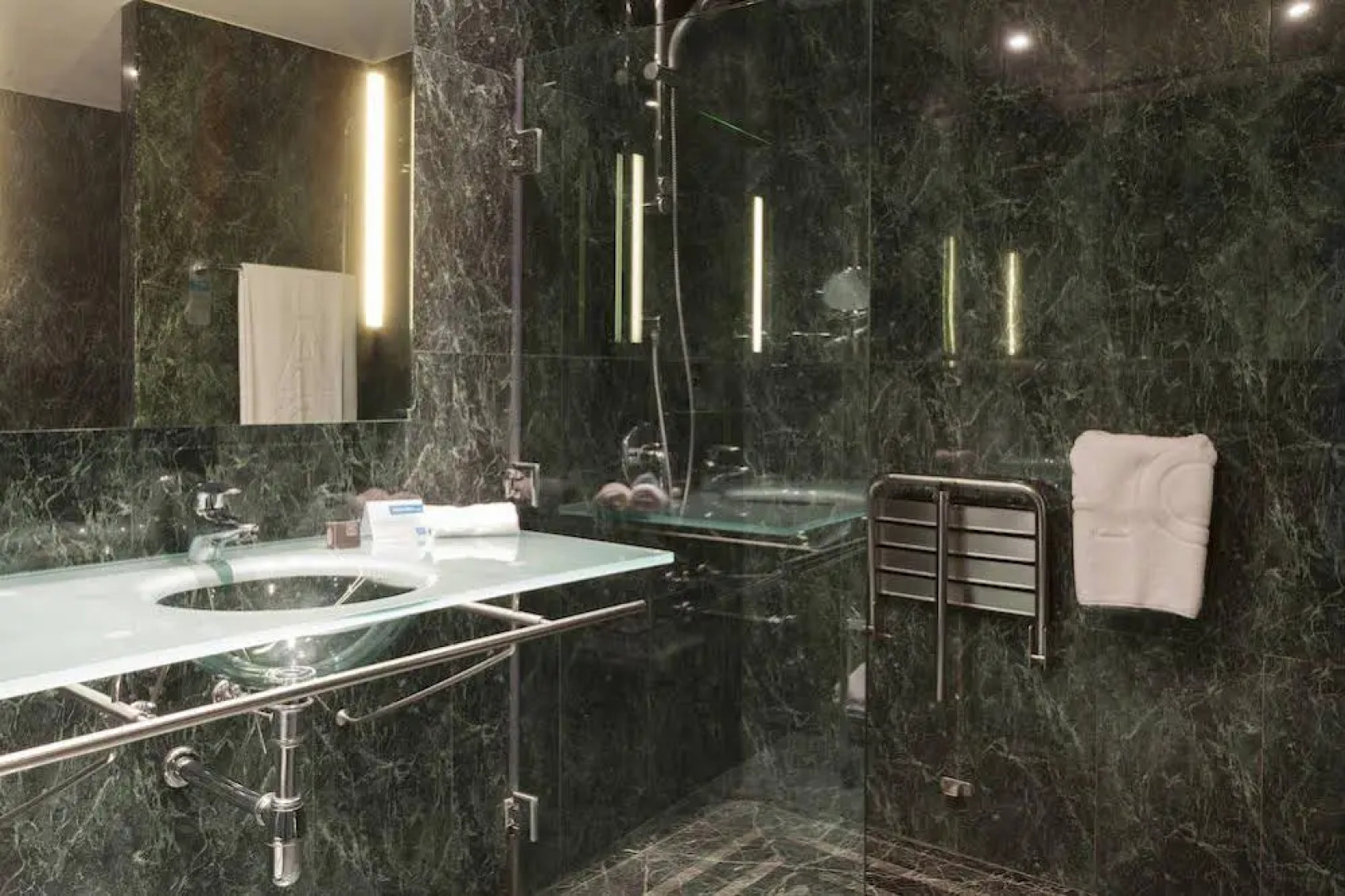 AC Hotel Oviedo Fórum