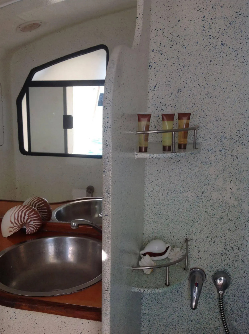 Imagine Yacht Charter