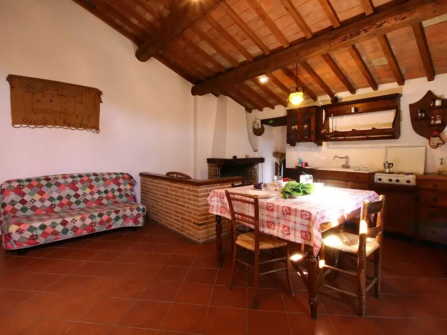 Umbria's Poolside Charm