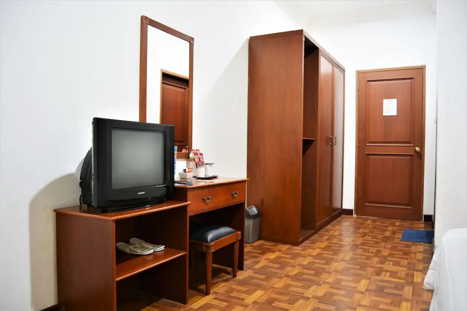 ZEN Rooms Basic Cipanas Km.78