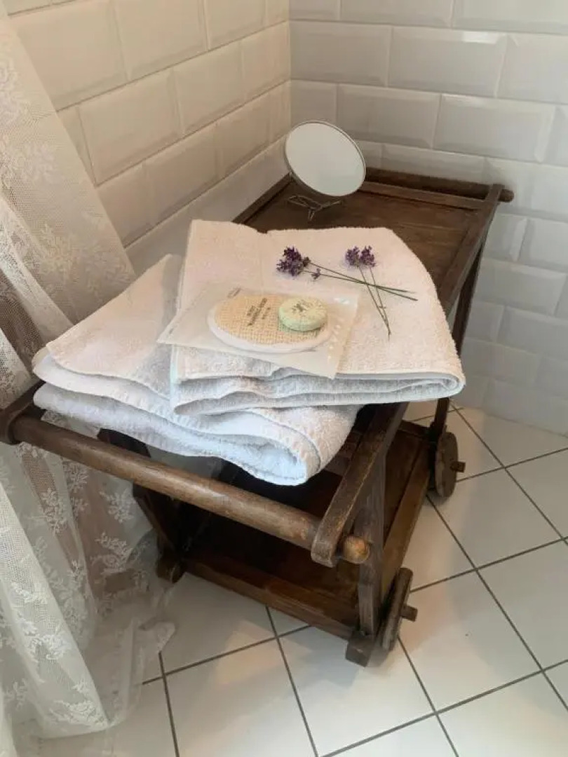 La Tour D'Héloïse - 10' De Bruxelles