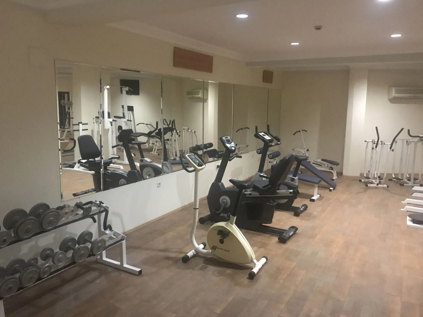 May Flower Apart Hotel