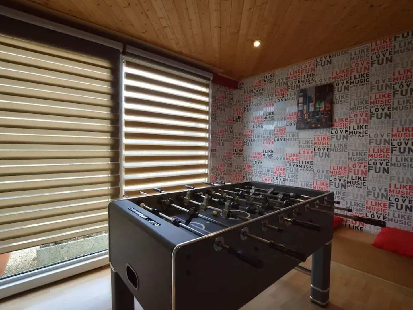 Cozy Chalet With Pond, Malmedy