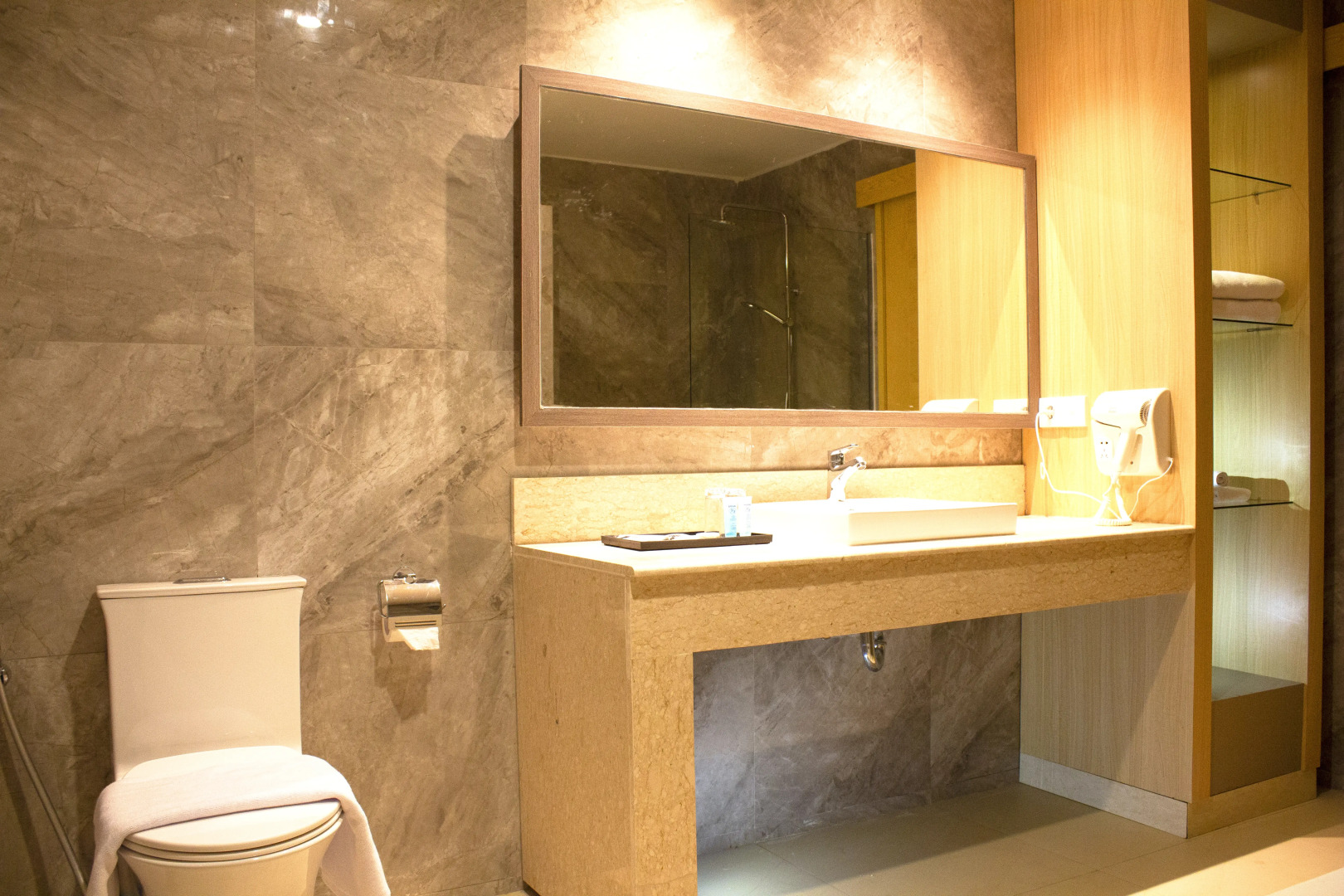 Suni Garden Lake Hotel and Resort Managed by Parkside