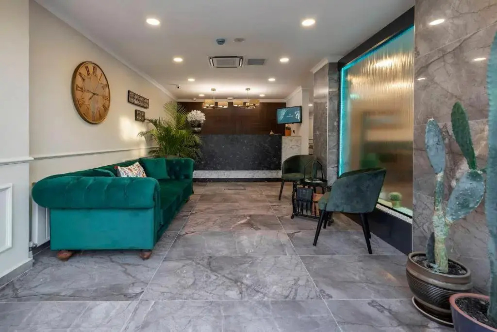 Lagun Castle Hotel&Spa