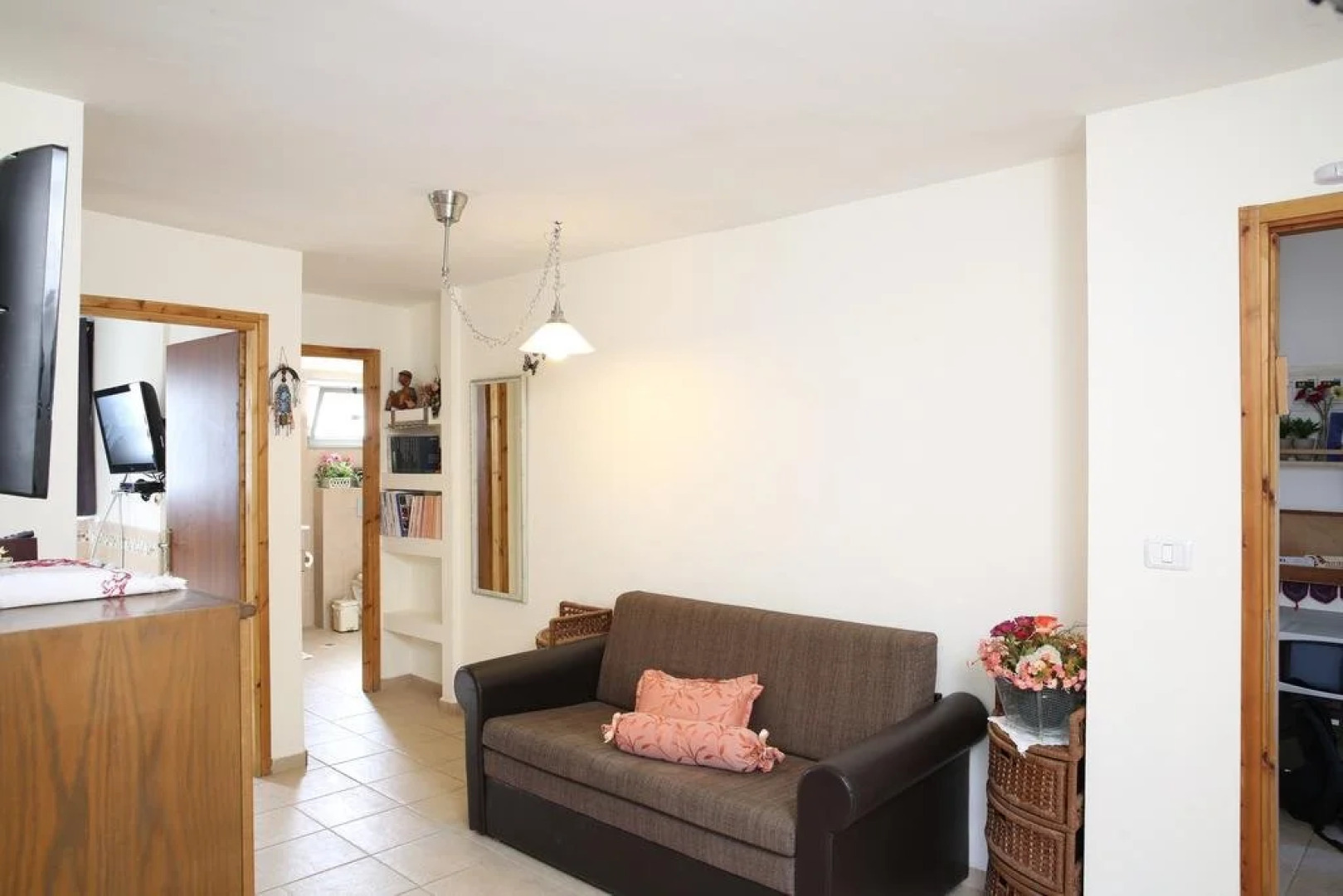 Korins At the Dead Sea