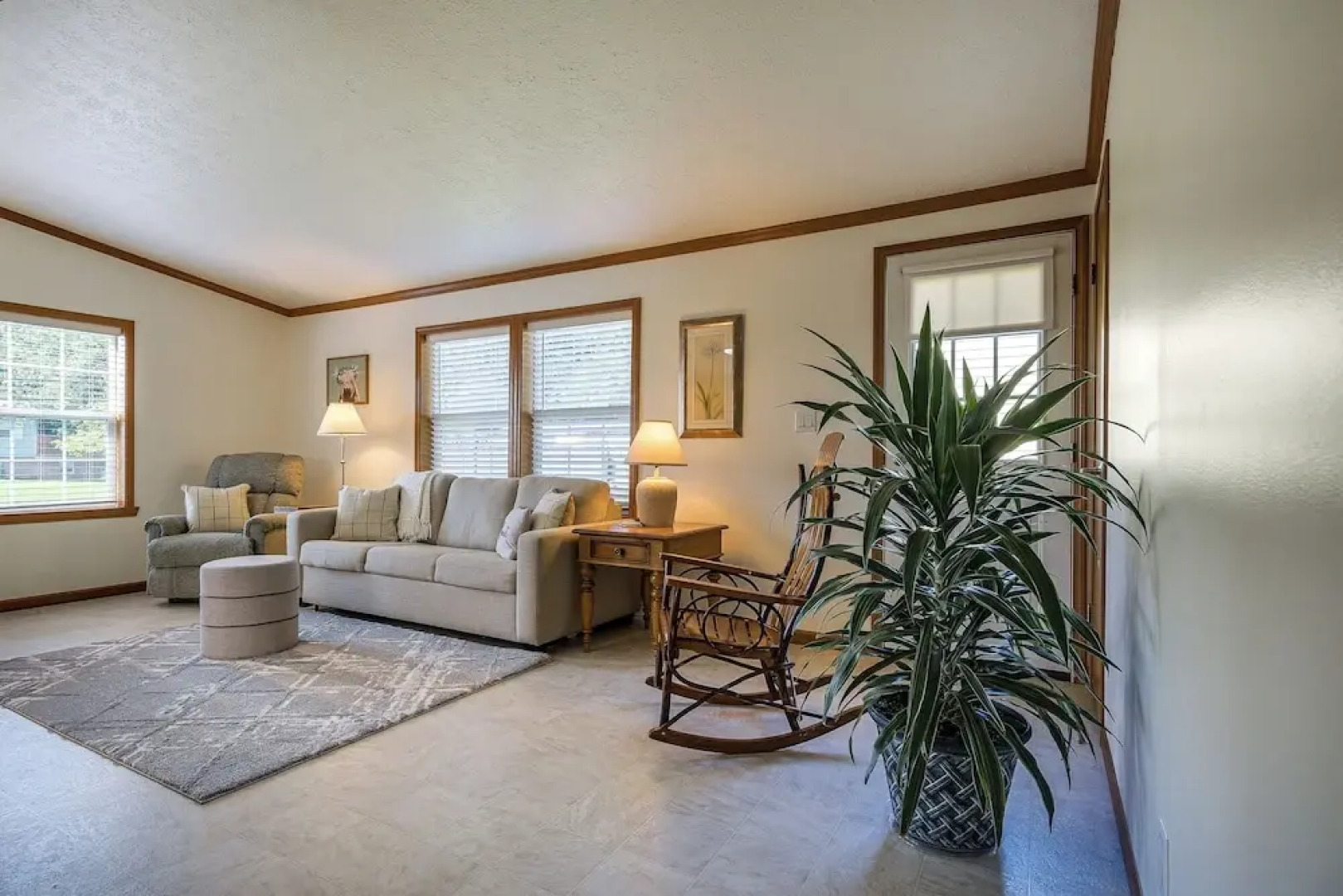 Dutch Country Home: 9 Mi to Sight & Sound Theater