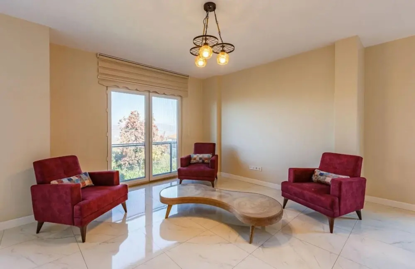 Spacious Villa With Private Pool and Garden in Kartepe Near Sapanca