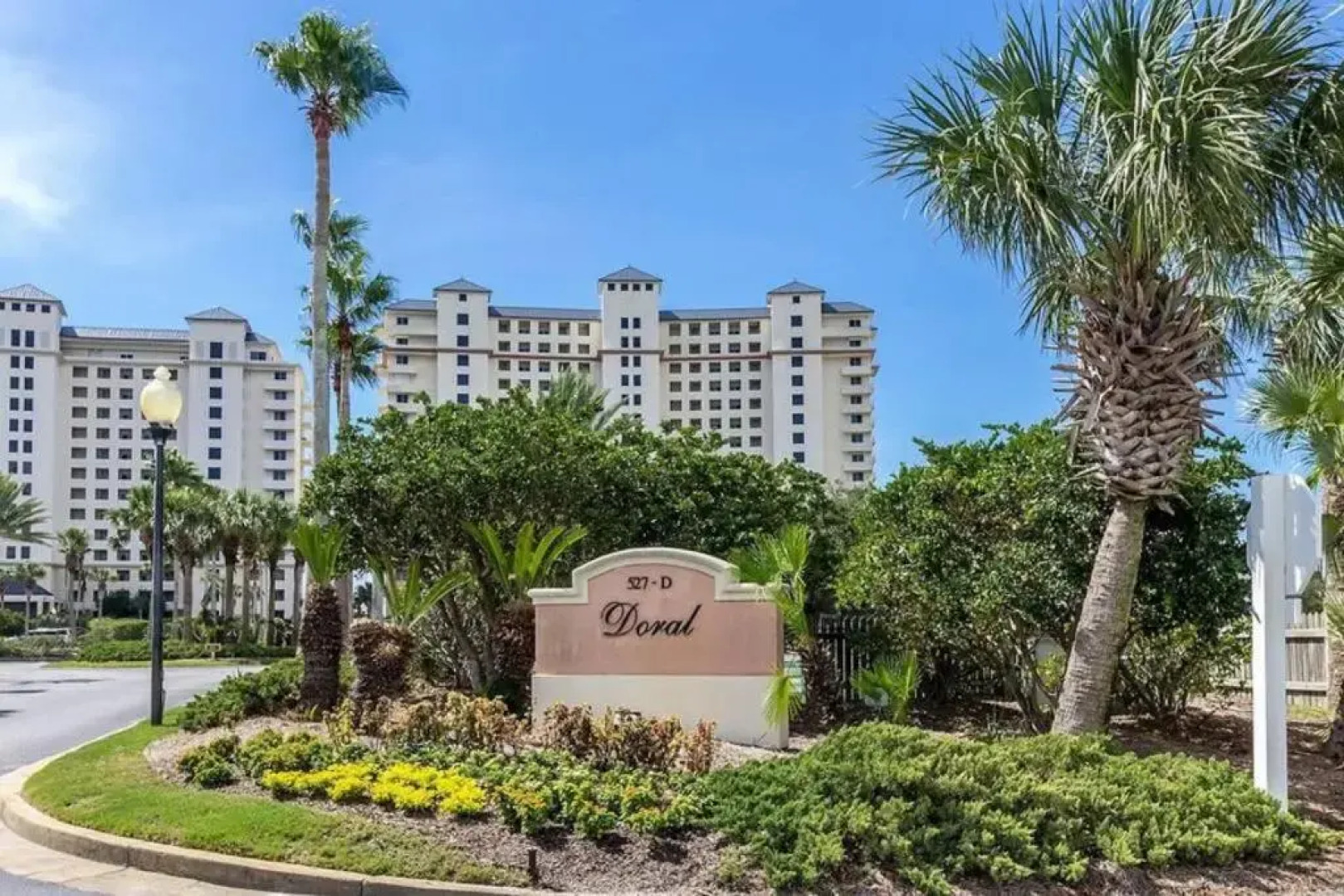 The Beach Club Doral 306 - Spacious Beachfront Condo!