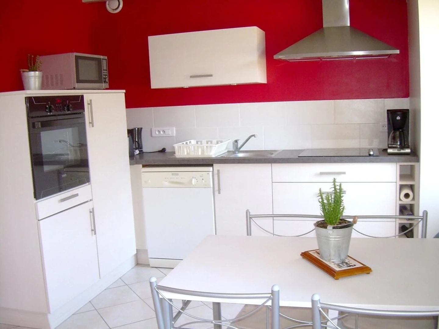 House With 3 Bedrooms in Plonévez-porzay, With Furnished Garden and Wi