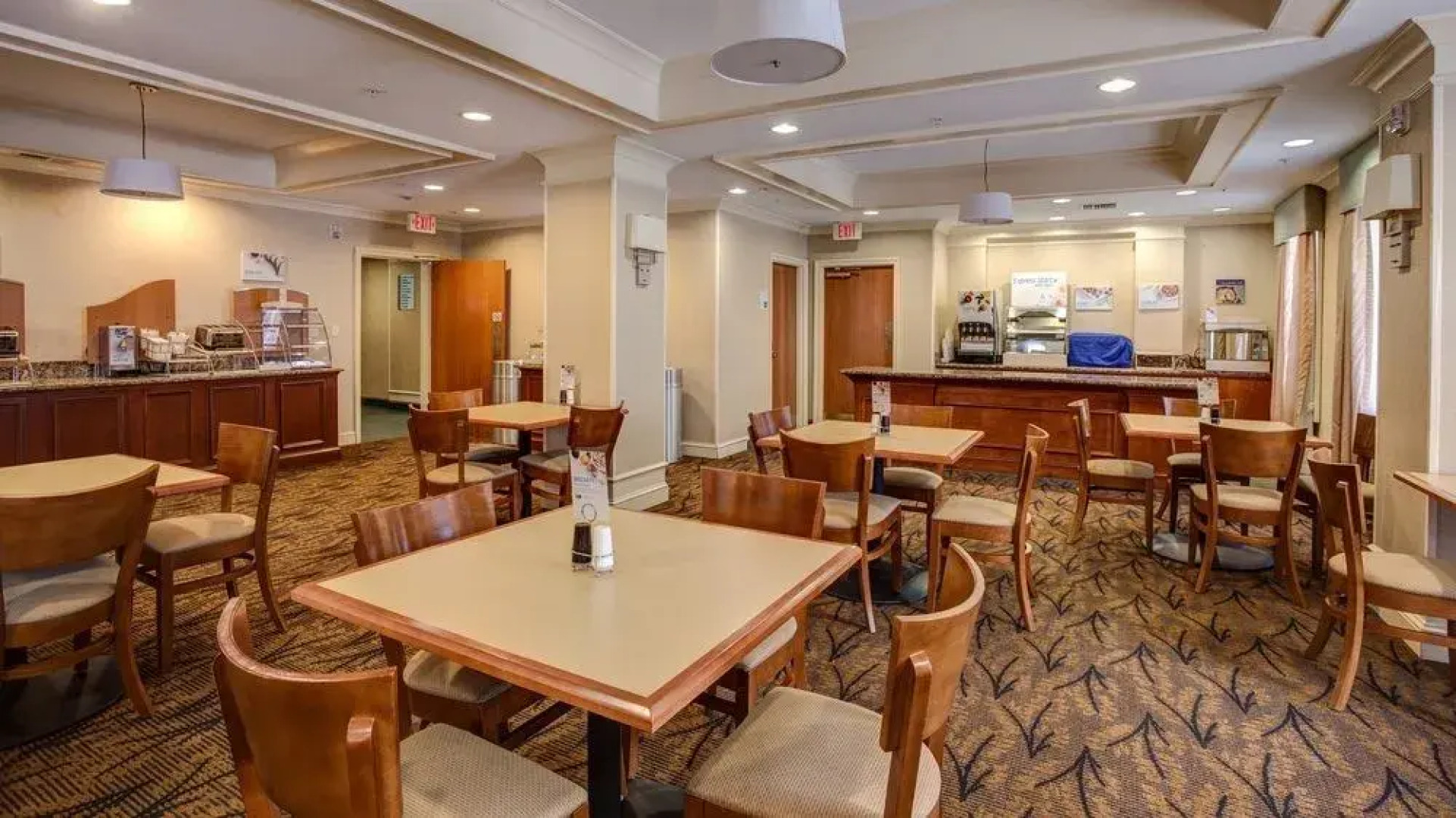 Holiday Inn Express Hotel & Suites Amherst-Hadley, MA