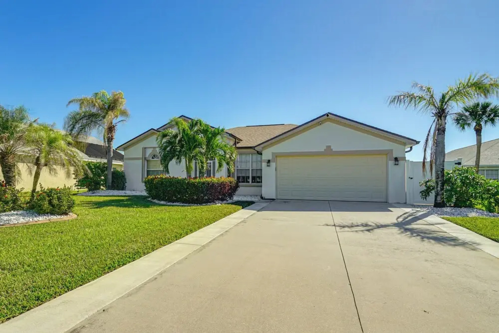 Sunny Fort Myers Home w/ Heated Pool!
