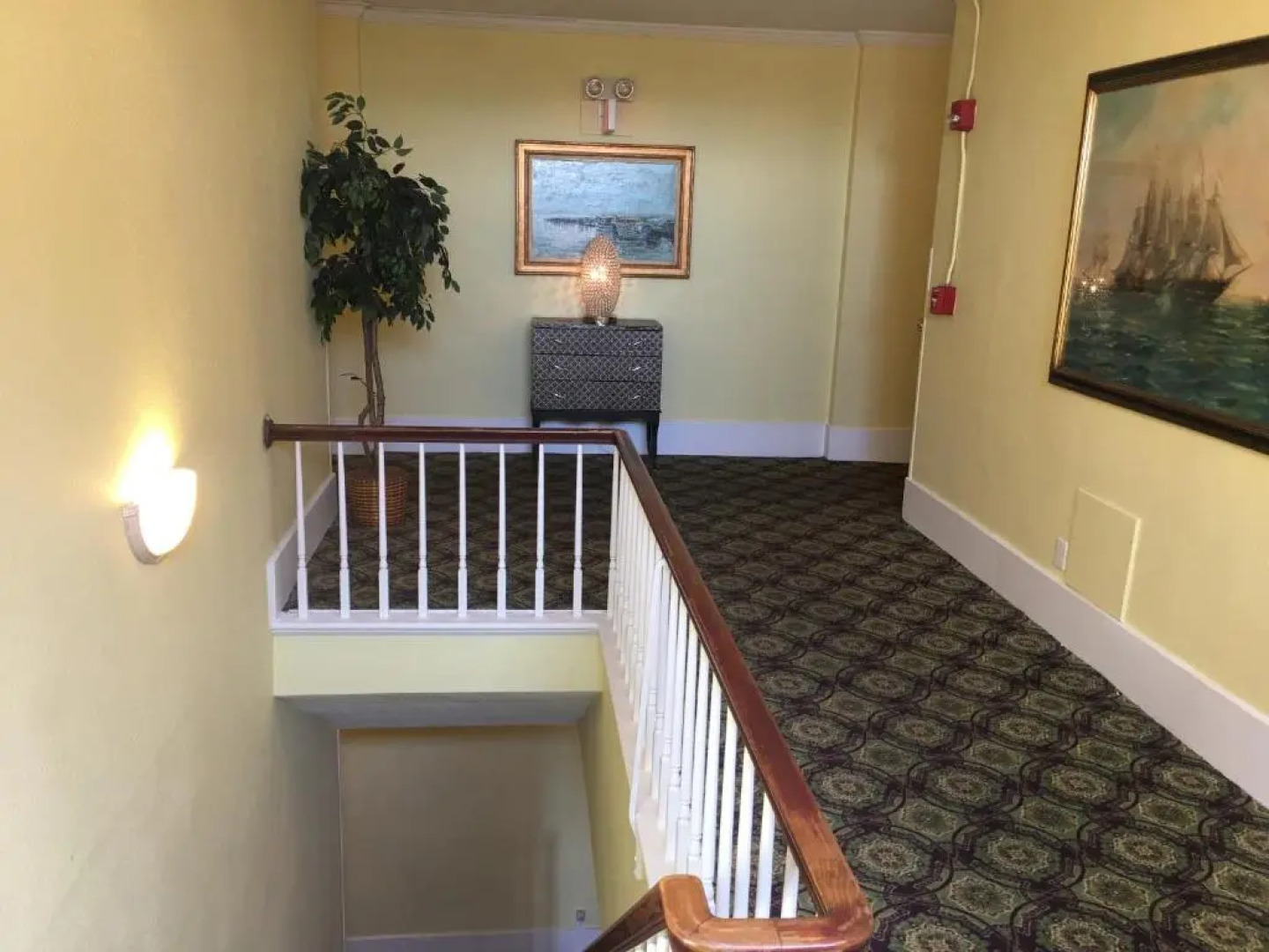 The Island House Hotel