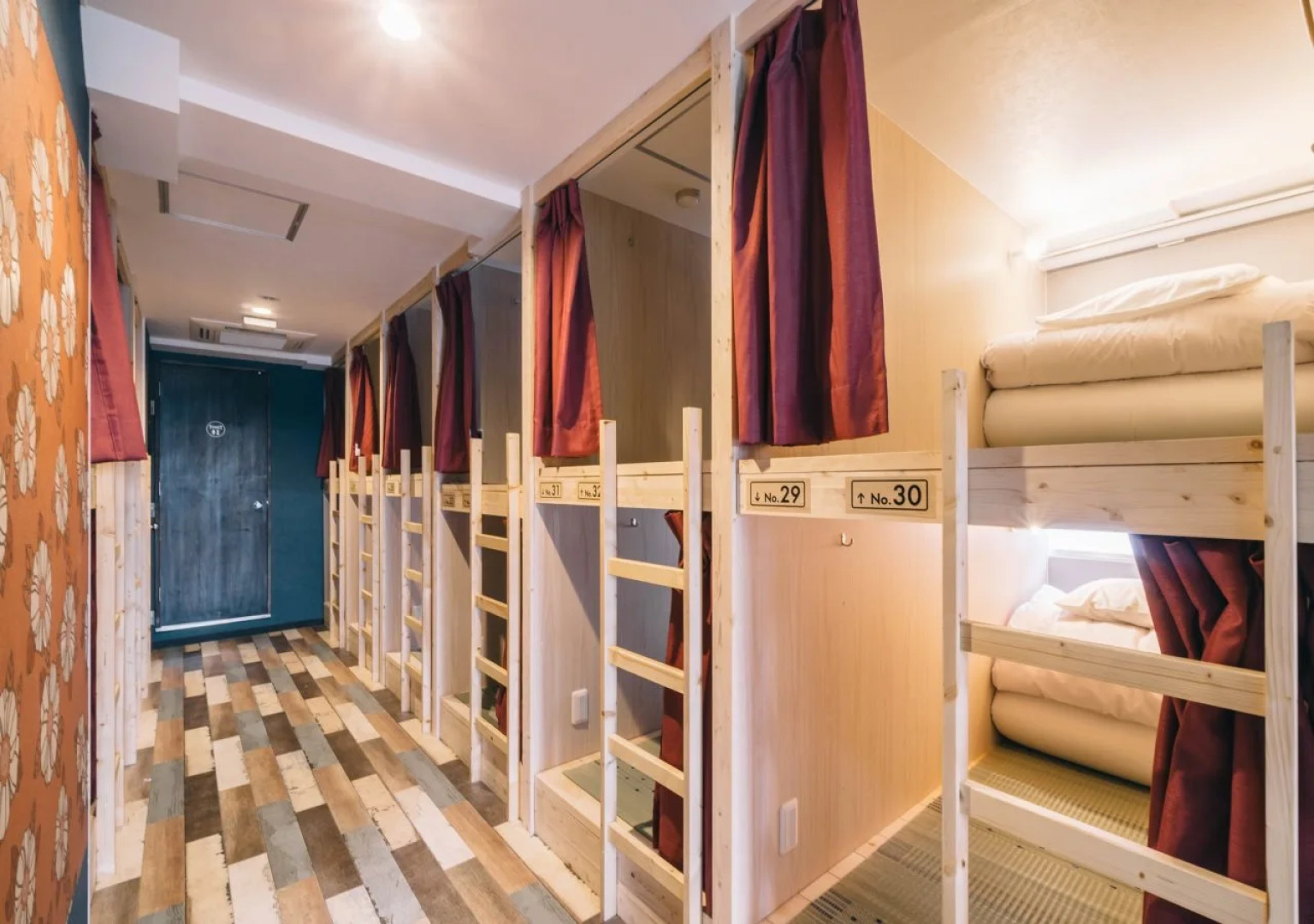 R Hostel Namba South