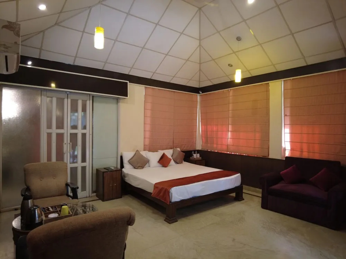 Village Machaan Resort