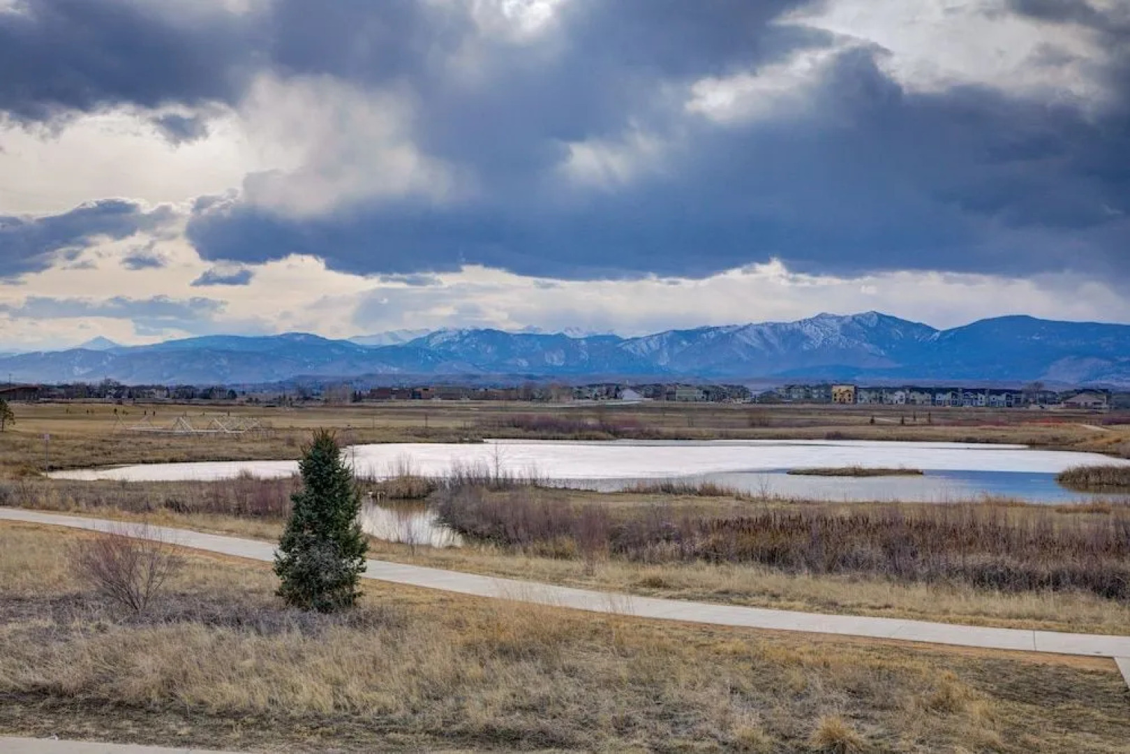 Marbella Lane Executive Townhome, 20 mins to Boulder