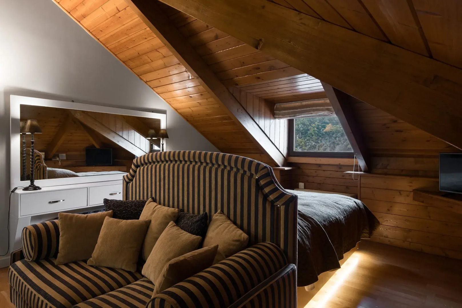 Maniatis Hotels & Resorts