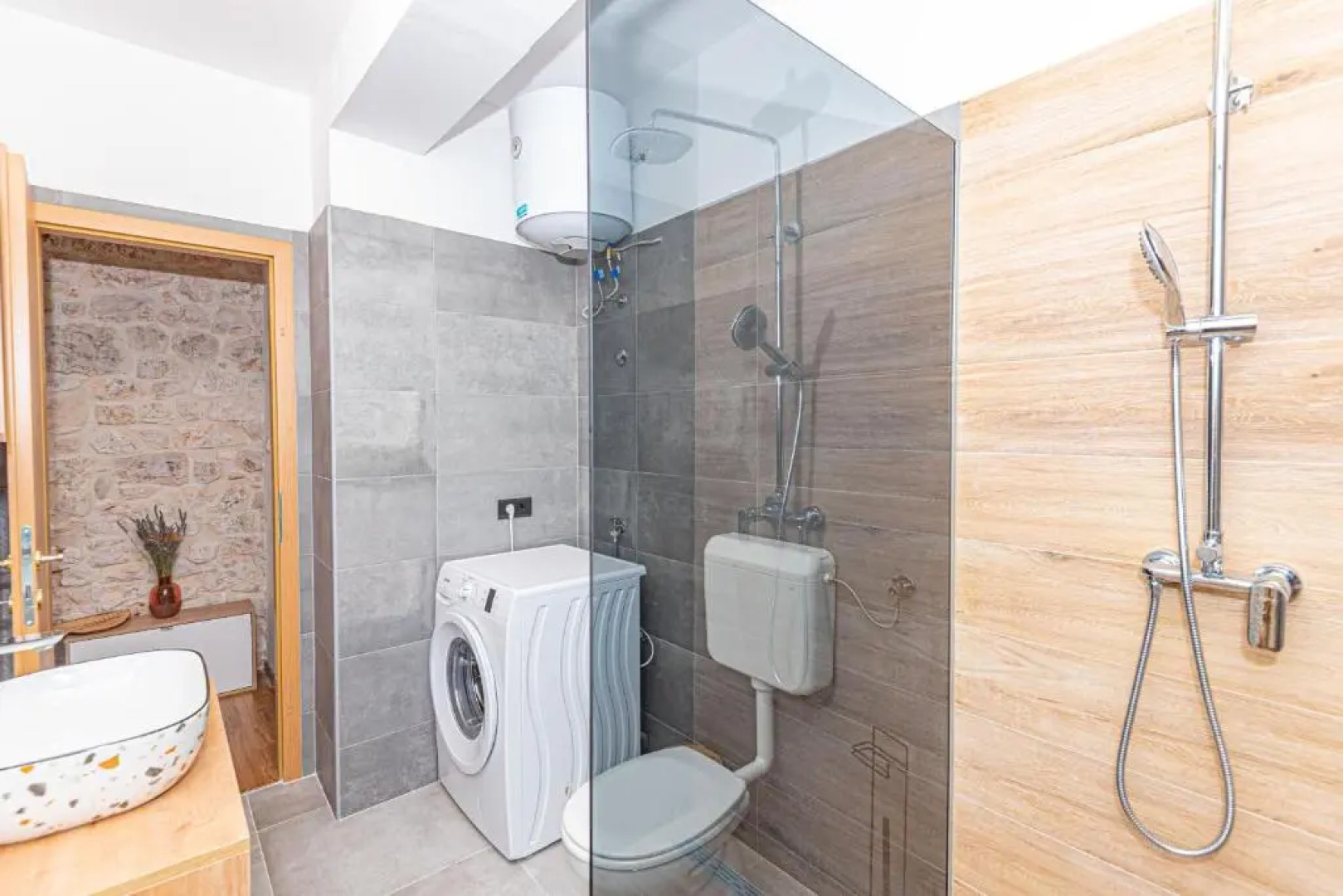 Lux House Versys With Jacuzzi