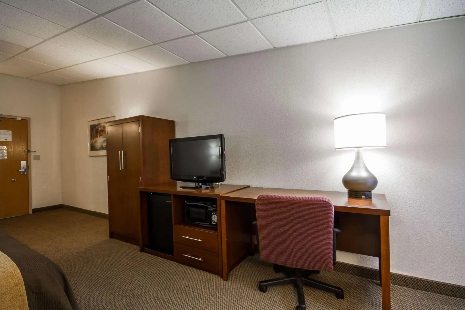 Comfort Inn & Suites Madison - Airport