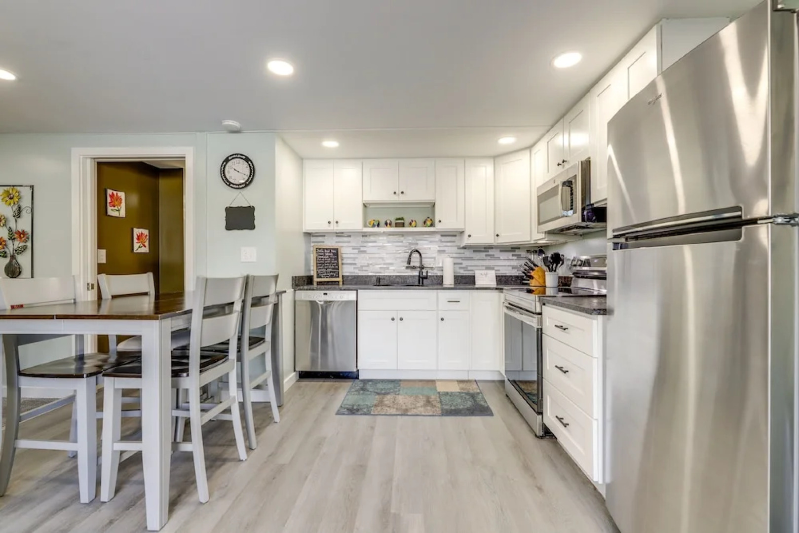 Close to Colleges: Worcester Apt w/ Lake Access!