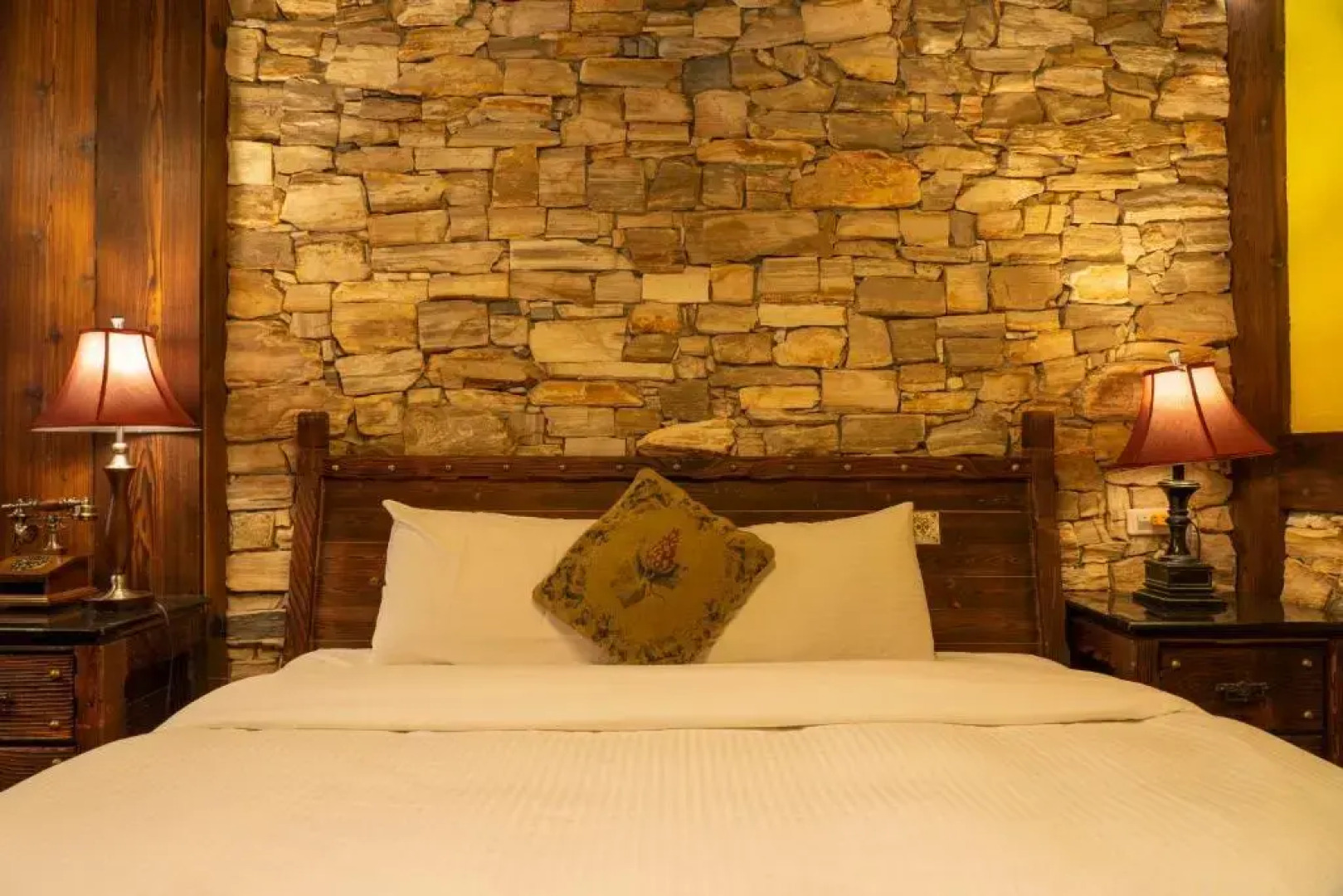 Provence Rose Lodge in Ching Jing