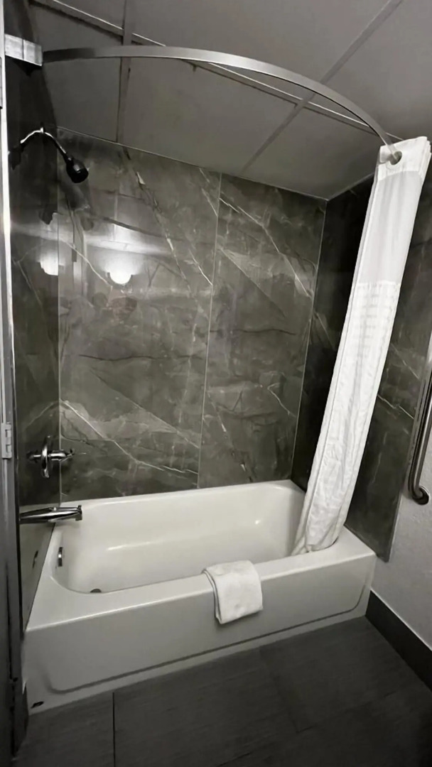 Quality Inn Newton at I-80