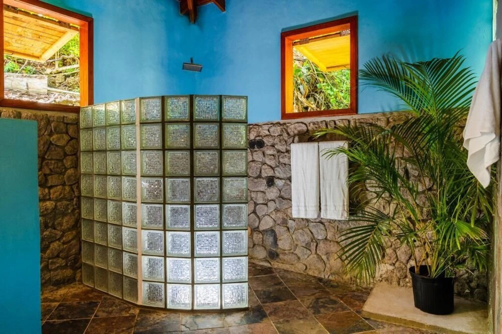 Escape Boutique Hotel and Beach Bar