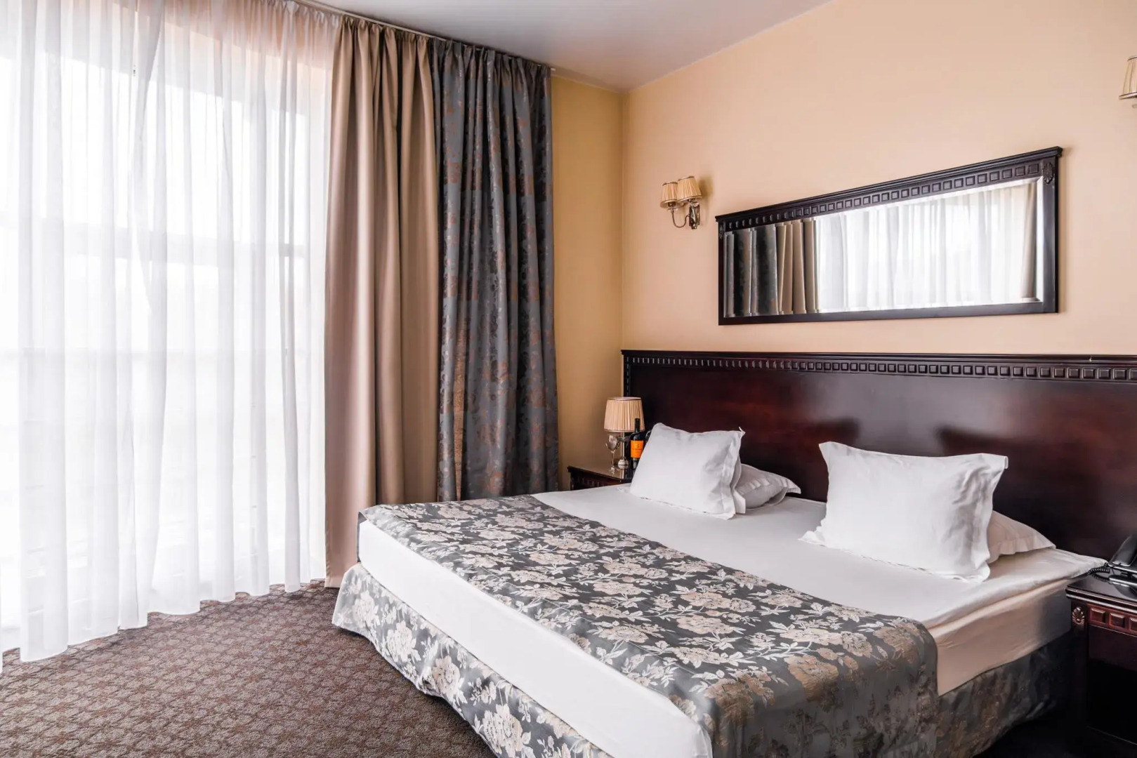 Отель Green Hall