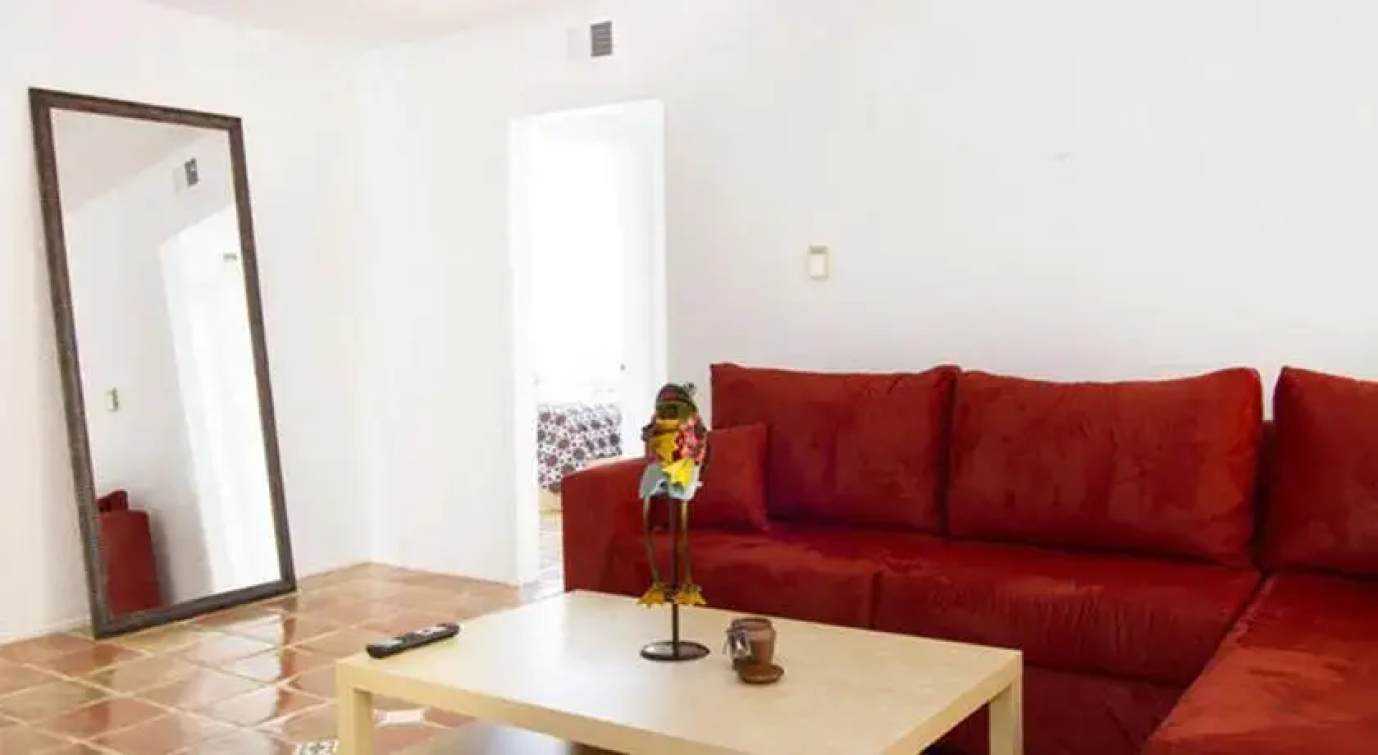 #6 Sunny Flat 3BR Melrose Ave