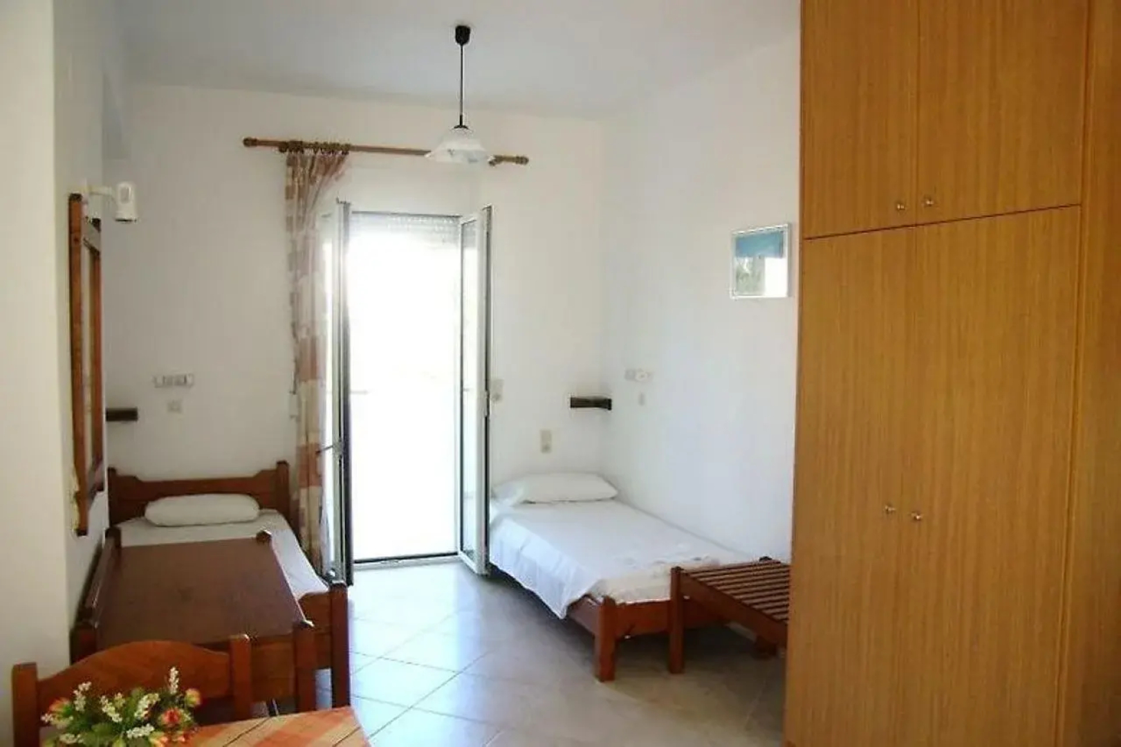 Elpida Apartments