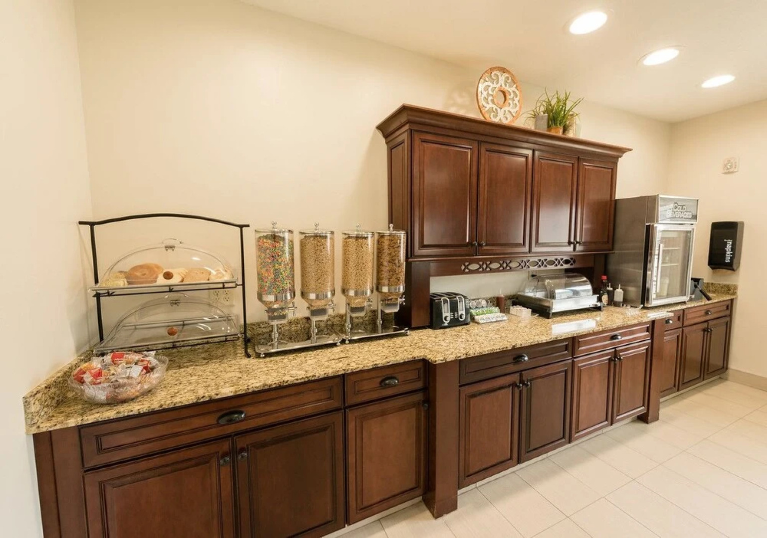 Landmark Inn and Suites