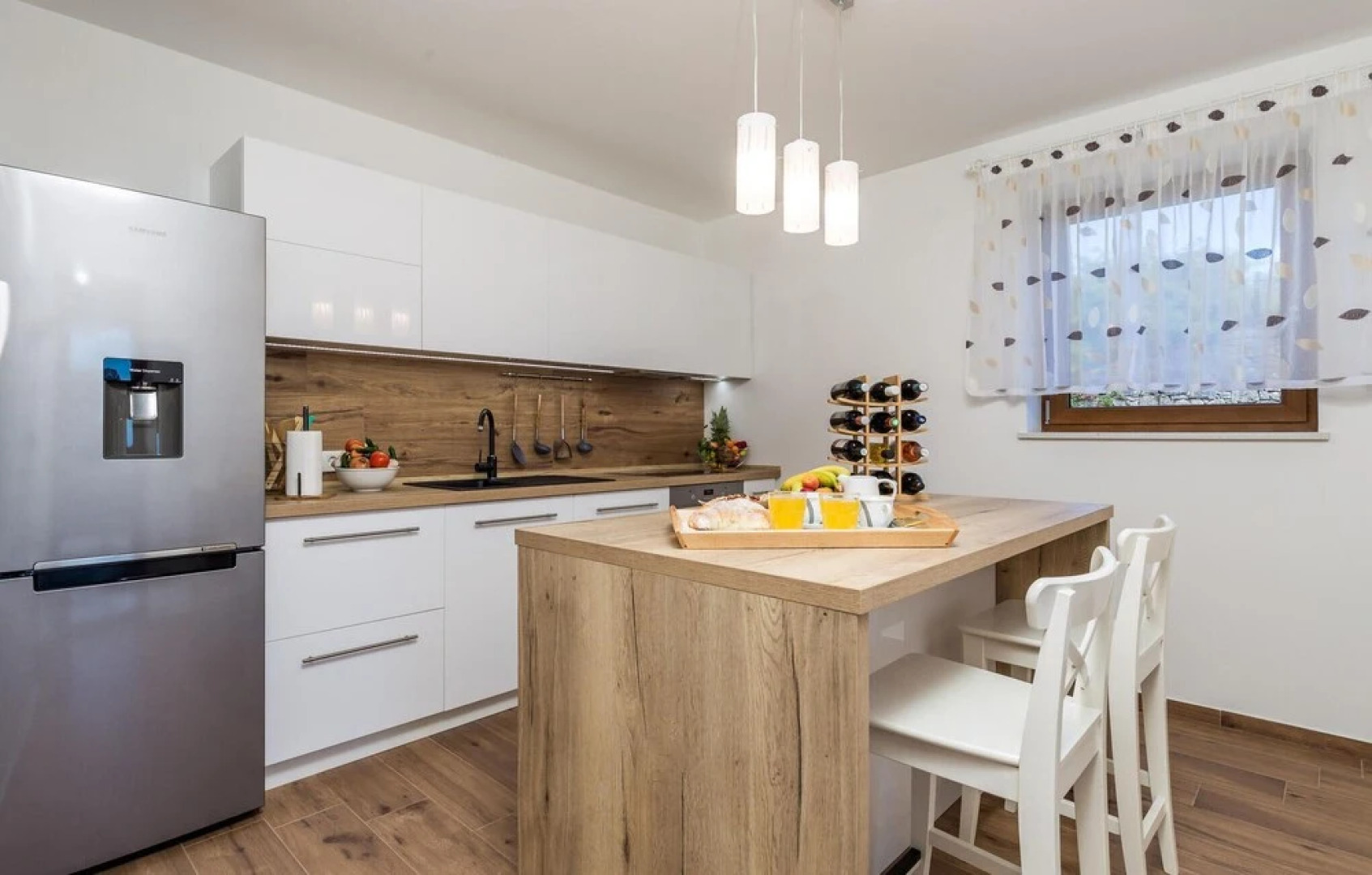 Beautiful Home in Mucici With 3 Bedrooms, Wifi and Outdoor Swimming Pool