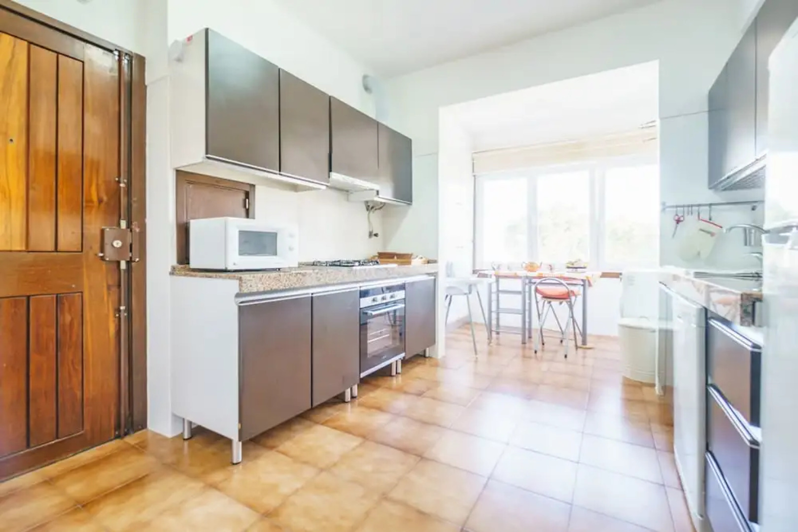 Seafront Condo & Big Terrace