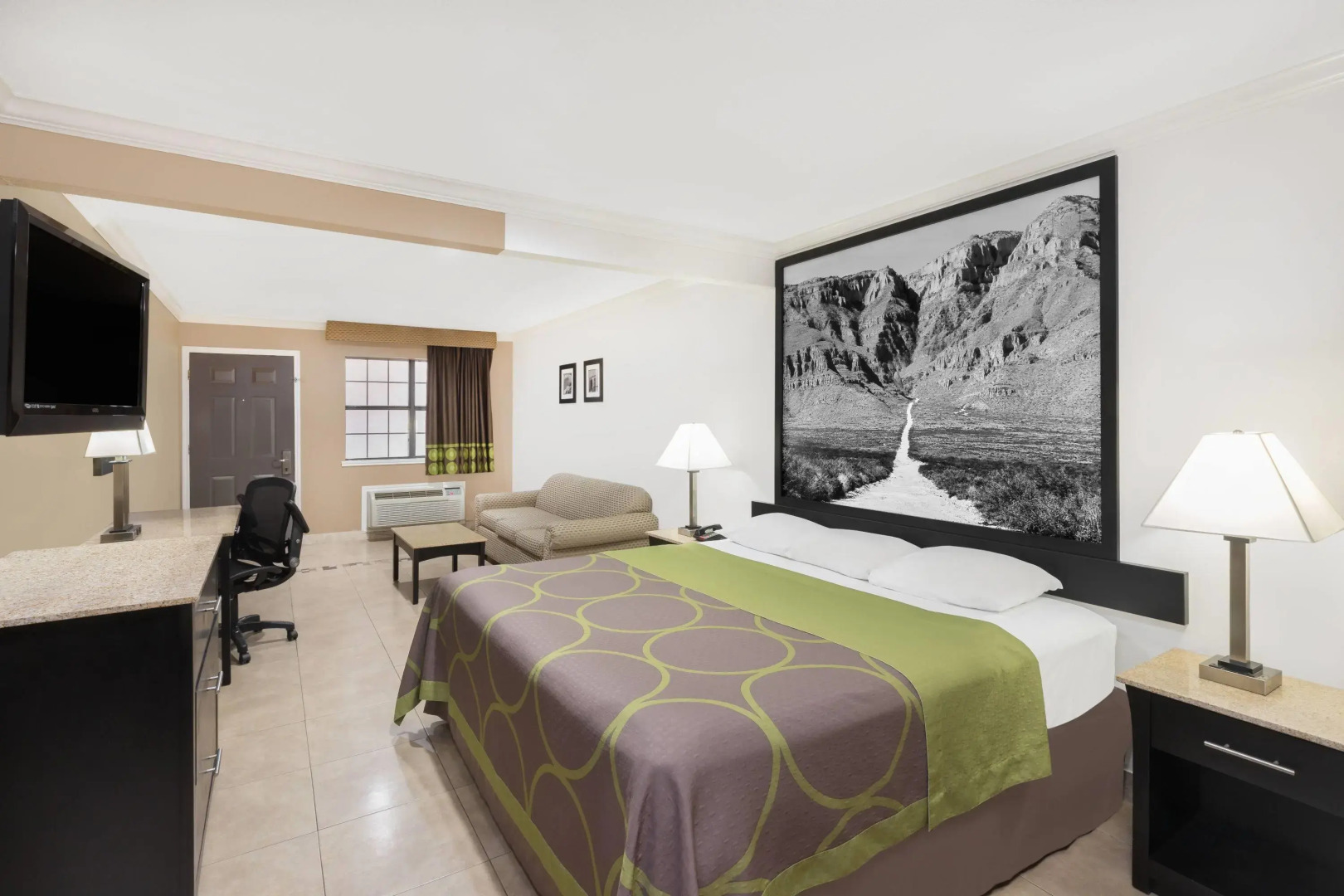 Super 8 Wyndham McAllen Downtown- City Center-Plaza Mall-Airport