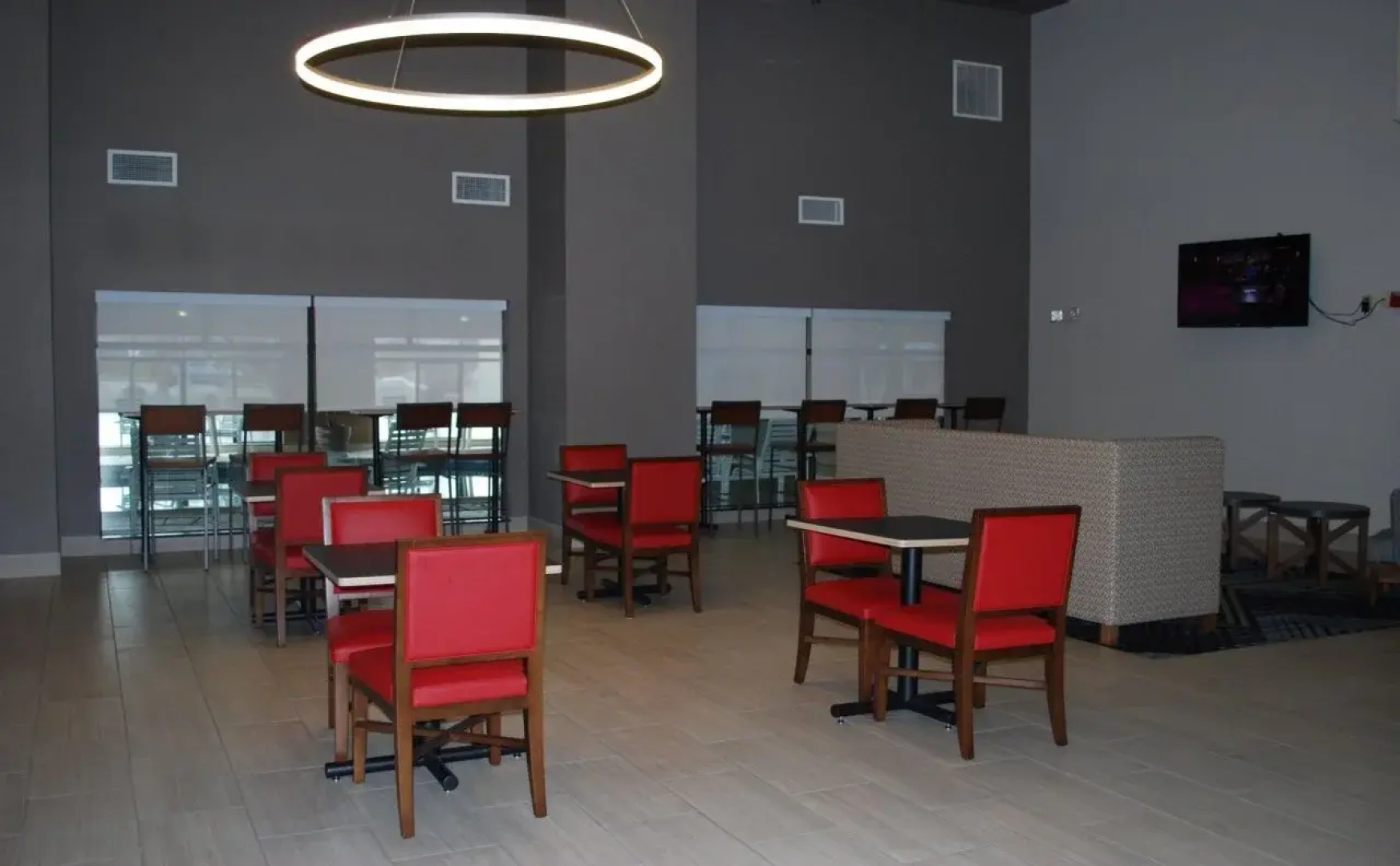 Holiday Inn Express Hotel & Suites Kingsport-Meadowview I-181