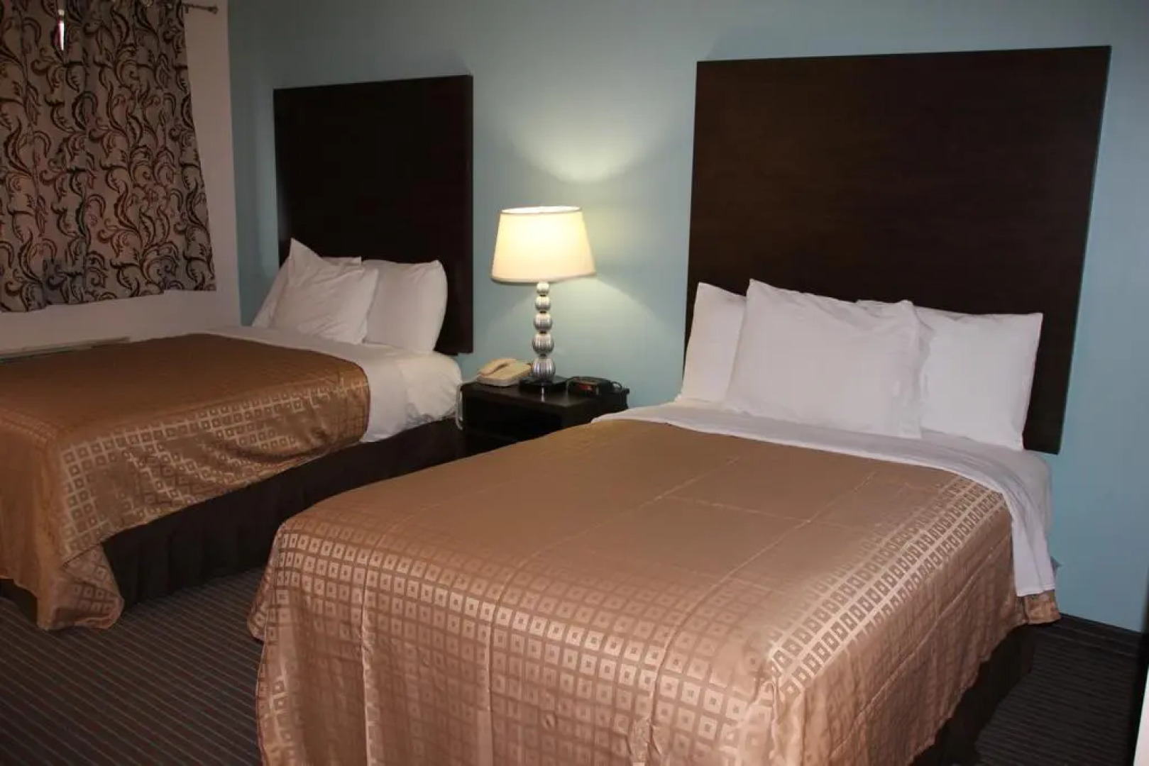 Sterling Inn Niagara Falls near IAG Airport