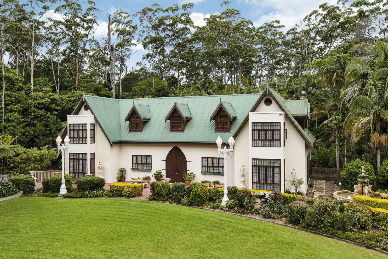 Mt Tamborine Stonehaven Boutique Hotel