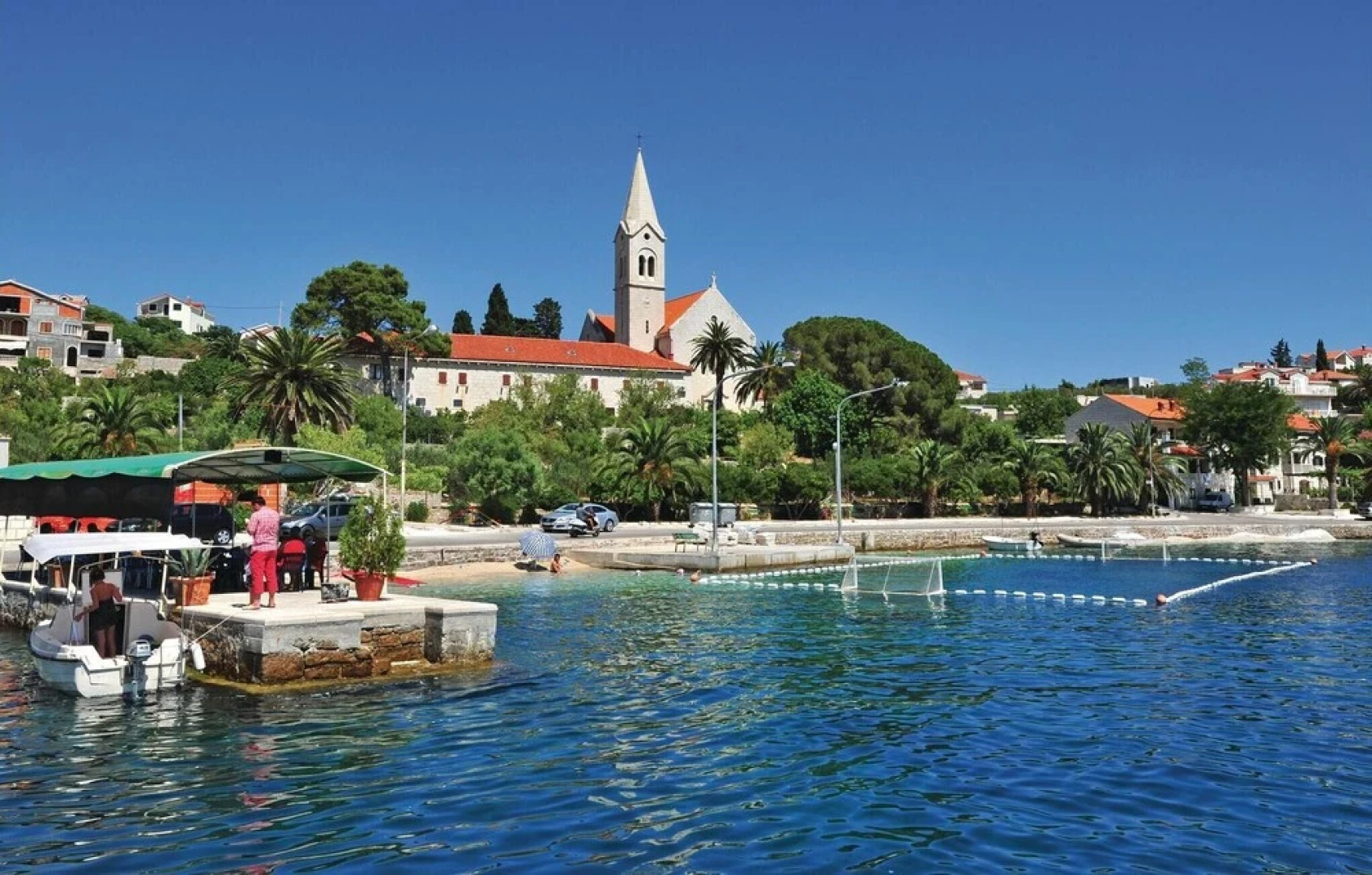 Amazing Home in Praznica With 4 Bedrooms, Wifi and Outdoor Swimming Pool