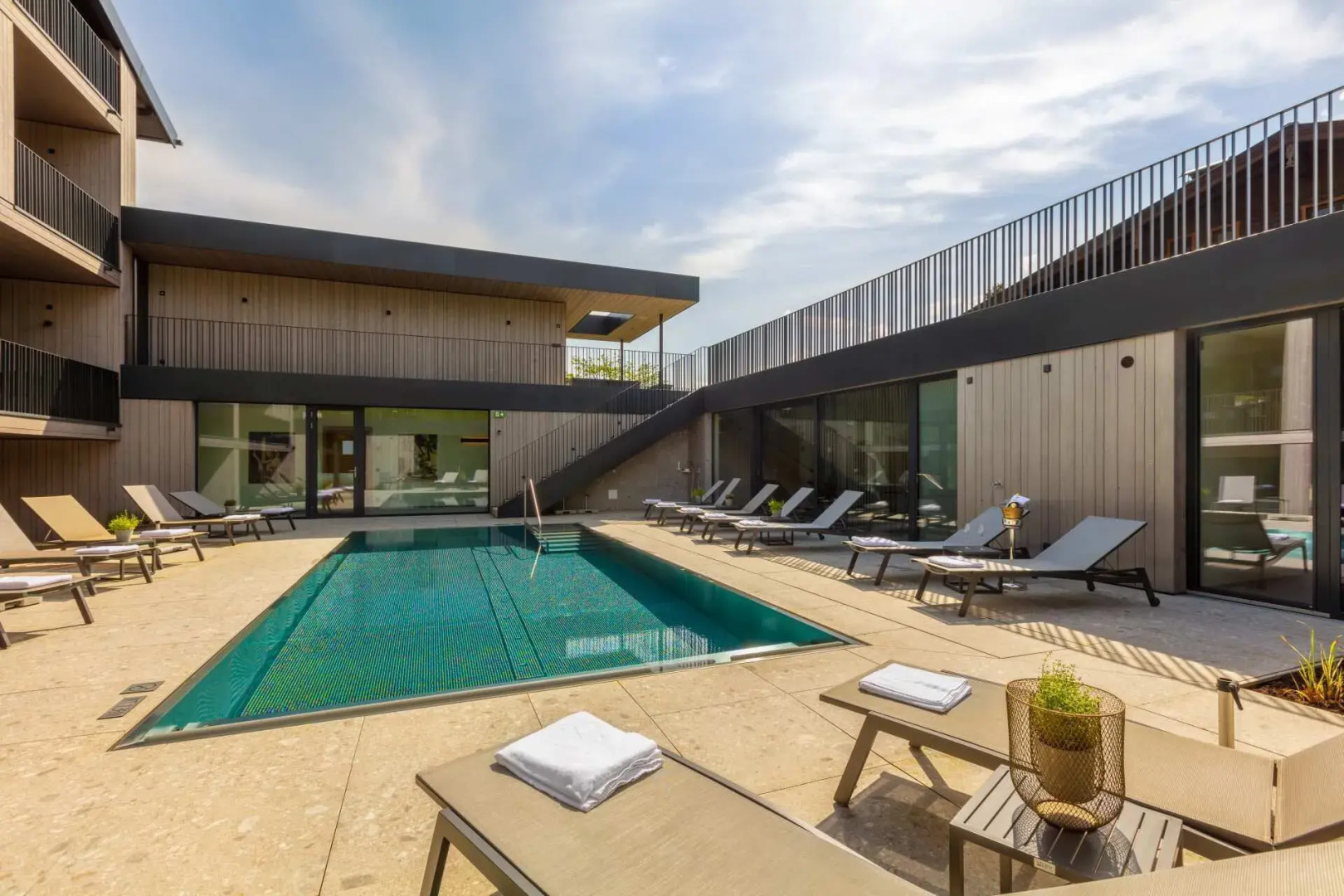 Emma Deluxe Aparthotel