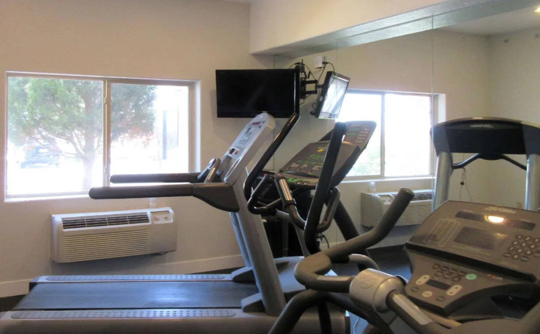 Quality Inn & Suites West