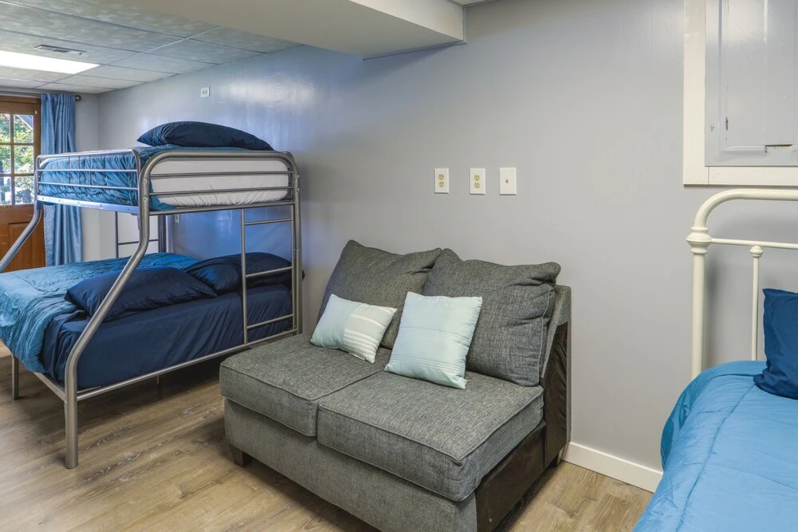 Lakefront Arkansas Escape w/ Grill, Dock & Kayaks!