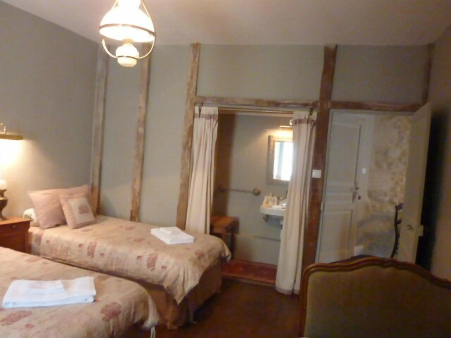 Le Logis Bed and Breakfast