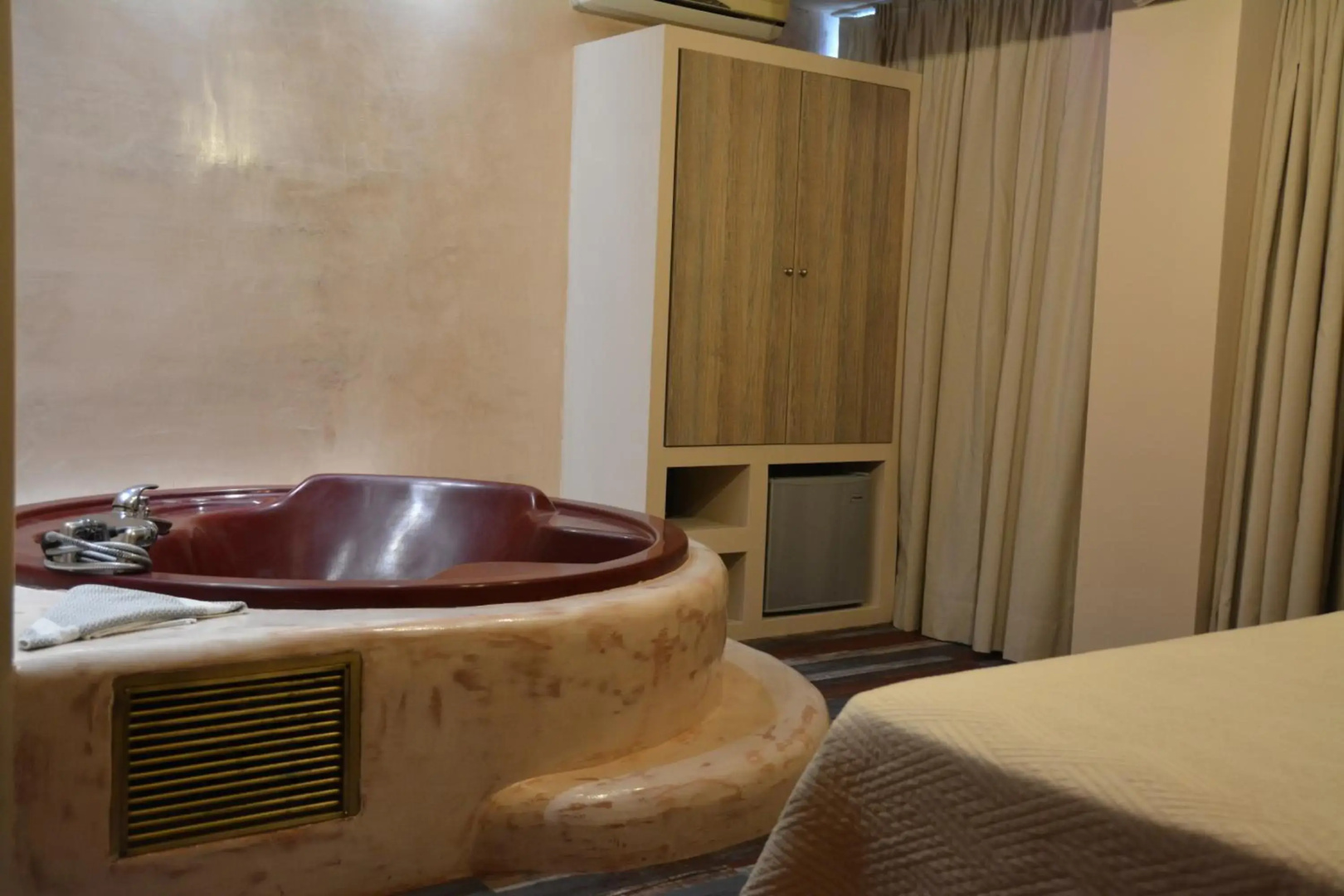 Scorpios Hotel