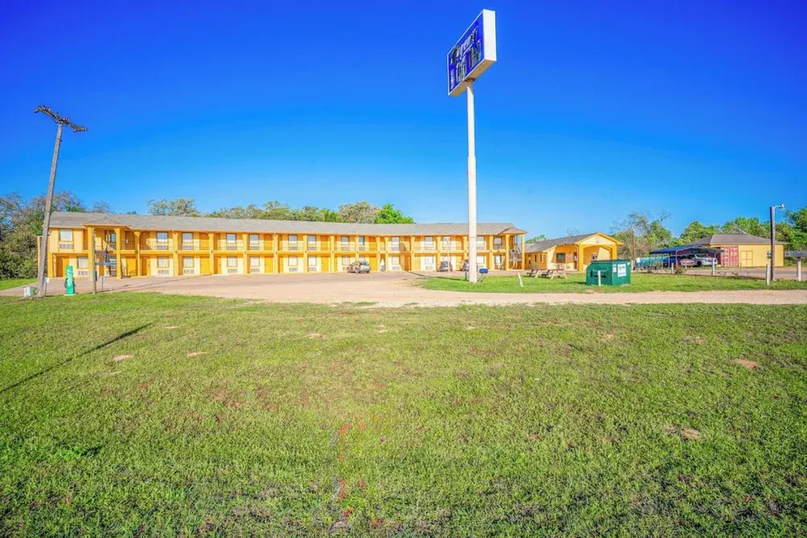 Regency Inn By OYO Rockdale TX