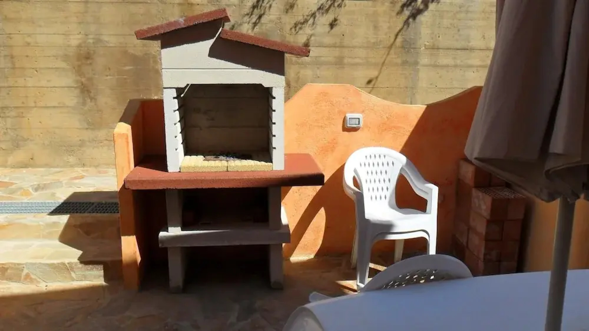 Villa With 4 Bedrooms in Chia, With Wonderful sea View, Furnished Garden and Wifi - 800 m From the Beach