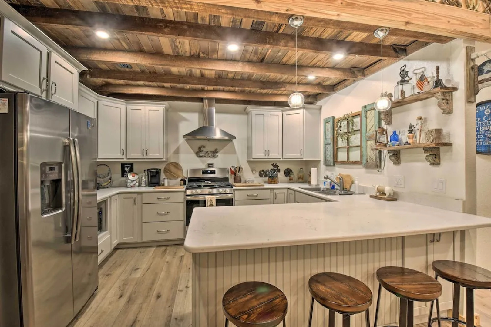 Hiawassee Getaway w/ Hot Tub, Deck & Lake Access!