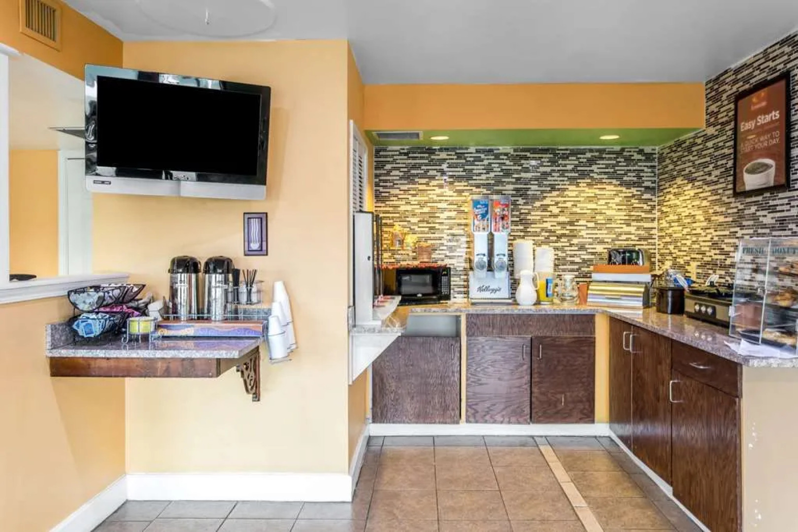 Econo Lodge Inn & Suites I-65