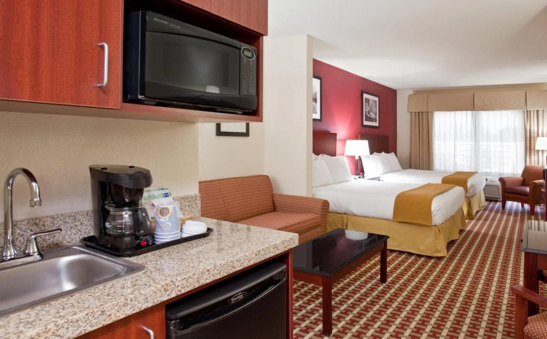 Holiday Inn Express Hotel & Suites Columbus Univ Area - Osu by IHG