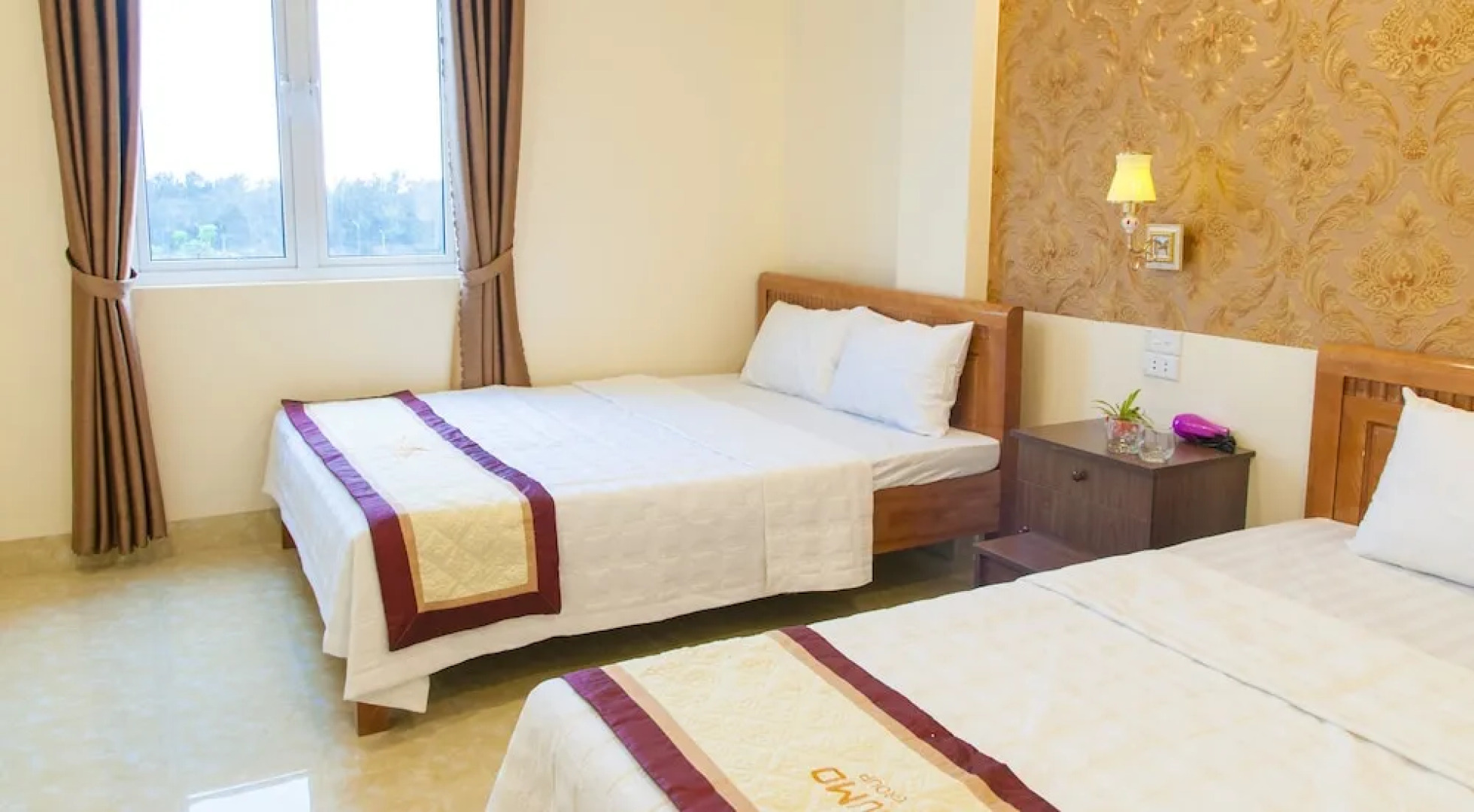 Hai Duong Hotel Co To