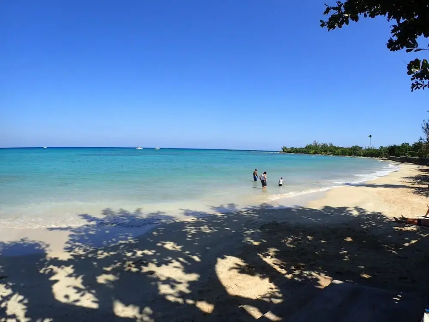 Siesta - Runaway Bay 5BR